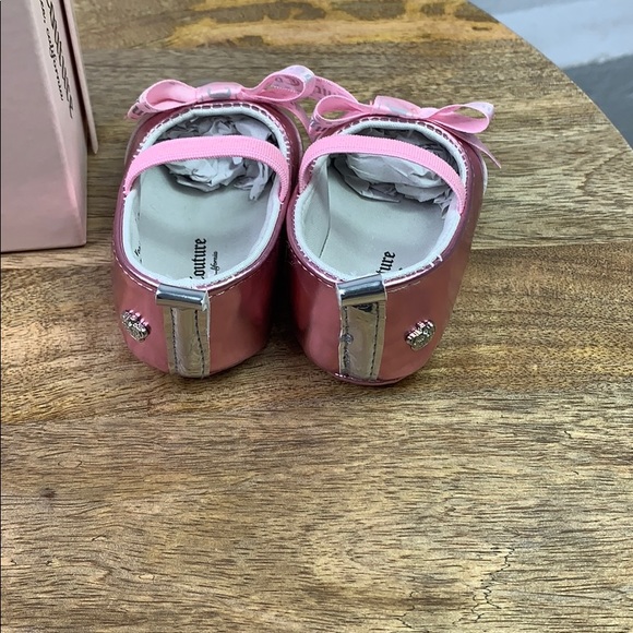 Juicy Couture Baby Venice Crib Shoes - Picture 4 of 5